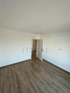 Duplex spatios - bucatarie inchisa - zona in plina dezvoltare - foto 8