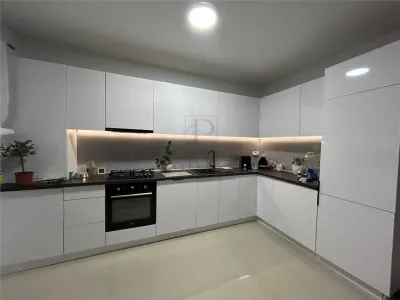 Duplex mobilat lux - utilat - zona excelenta - gata de mutat - Mosnita Noua