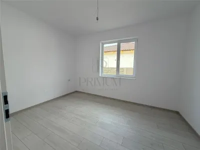 Duplex pe parter - zona buna - toate utilitatile - foto 9