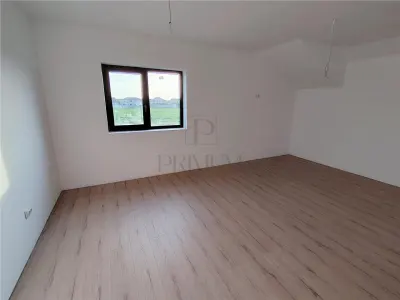 Duplex spatios la asfalt - toate utilitatile - acces rapid - foto 5