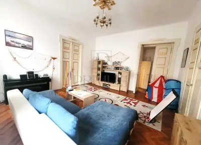 PIATA MARIA - ETAJ 1 - CENTRALA PROPRIE - 3 CAMERE - 2 BAI - CLIMA - BOXA - Timisoara