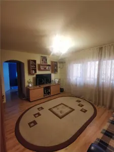 BUZIASULUI - 2 CAM - ETAJ INTERMEDIAR - BLOC IZOLAT - MODEL MARE - Timisoara