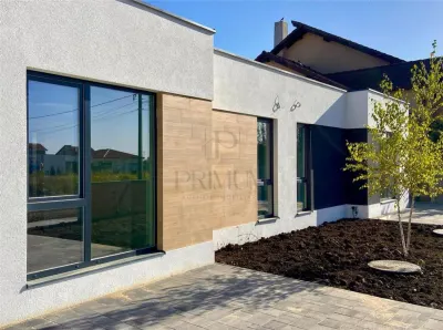 Duplex pe plan - 4 camere - teren generos - Mosnita Noua