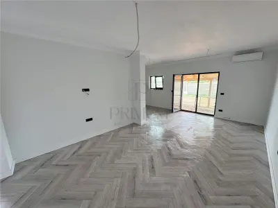 Duplex 3 dormitoare - asfalt - personalizare interioara - foto 2