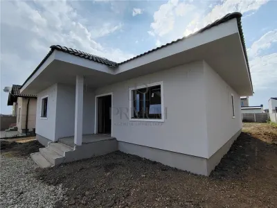 CASA INDIVIDUALA - ZONA BUNA - COMPARTIMENTARE EXCELENTA - foto 2