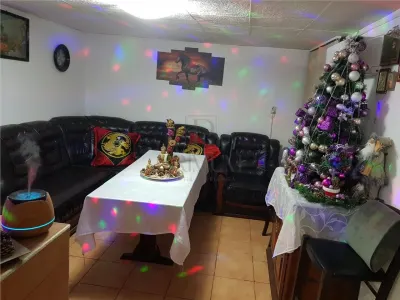 CALEA MARTIRILOR, CASA INDIVIDUALA, 4 CAMERE, 2 BAI, 2 BUCATARII - foto 5