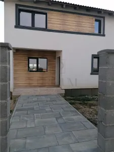 Sag- despartit prin garaj- 5 camere - foto 1