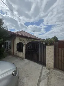 CASA INDIVIDUALA IN TIMISOARA -  ZONA EXCELENTA - GATA DE MUTARE IMEDIATA - Timisoara