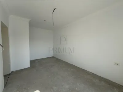 Apartament 3 camere - bucatarie separata - curte proprie - foto 4