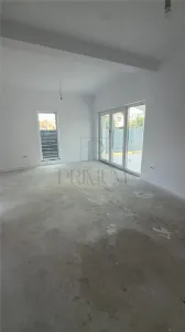 Duplex, finisaje premium - separat prin casa scarii - foto 4