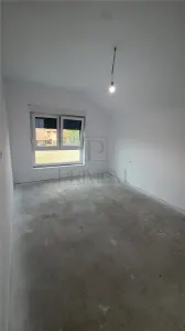 Duplex, finisaje premium - separat prin casa scarii - foto 8