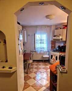 SOARELUI - ETAJ 1 - 3 CAMERE - 2 BAI - CENTRALA PROPRIE - BOXA - foto 7