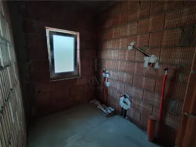 Duplex pe parter - zona linistitita - finisaje la cerere - foto 5