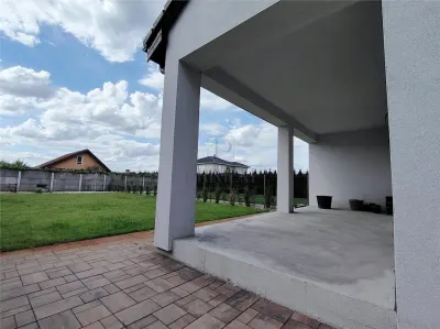 DUPLEX CU TOATE UTILITATILE - 5 CAMERE - CURTE AMENAJATA - foto 3