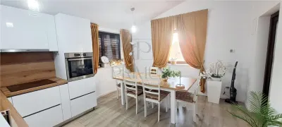 GIROC, CASA INDIVIDUALA DEOSEBITA P+1E+POD, 5 CAMERE, 2 BAI INCALZIRE IN PARDOSEALA - foto 14