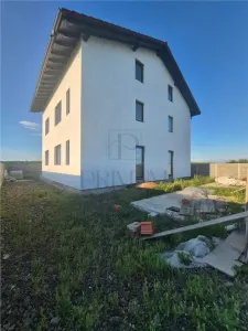 DUPLEX IMENS - MOSNITA VECHE -  VEDERE PADURE  611 MP TEREN - 160 MP UTILI - Mosnita Veche