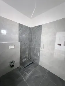 Duplex pe plan - compartimentare practica - 3 bai - teren 375 mp - foto 10