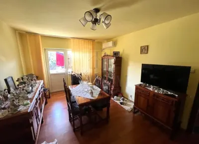 ARADULUI - 3 CAMERE - 2 BAI - 2 BALCOANE - ETAJ 3 - CENTRALA PROPRIE - CLIMA - DECOMANDAT - Timisoara