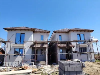 Duplex despartit prin C.T.- dormitor la parter - canalizare - foto 1