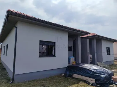Duplex 4 camere - dormitor matrimonial - teren generos - foto 2