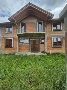 CASA INDIVIDUALA LA ROSU - ZONA EXCELENTA URSENI - ASFALT - TOATE UTILITATILE - foto 3