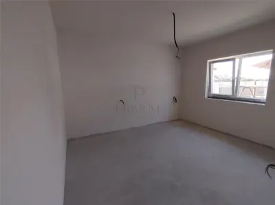 Duplex pe plan - canalizare - compartimentare practica - foto 6