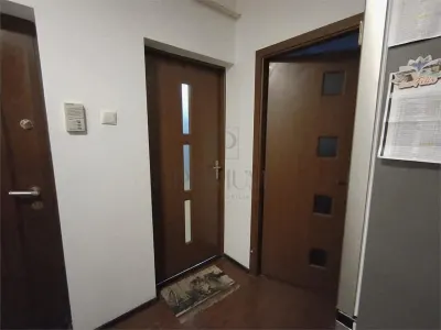 SAGULUI - 3 CAM - ETJ.3 - DECOMANDAT - CENTRALA - ZONA EXCELENTA - foto 2
