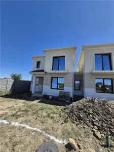 Duplex despartit - zona excelenta - - Mosnita Noua