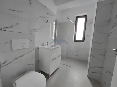 Apartament cu 3 camere, bloc nou, et.1, parcare, - foto 4