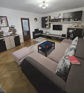 Apartament 2 camere, decomandat, et.1, Cetate, 55 mp, boxa, mobilat - Alba Iulia