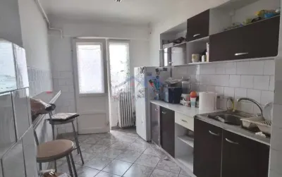 Apartament 4 camere decomandat in Cetate, zona Closca - Alba Iulia