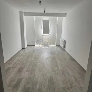 Apartament cu 3 camere, Burdujeni, Bloc Nou, Etaj Intermediar, 3c-4441 - Suceava