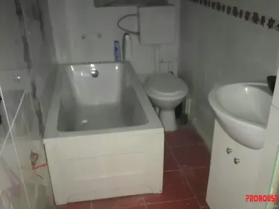 Luncani, Casa Chirpici, La strada - foto 6