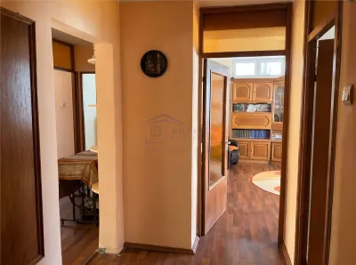 Apartament 3 camere decomandat | Etaj 1 | Obcini | Boxa 3c-4355 - Suceava