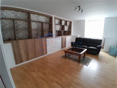 Apartament cu 3 camere, Zamca, 3C-4096 - Suceava