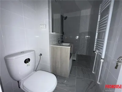 Adjud - spatiu comercial renovat complet - foto 20