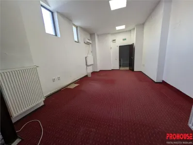 Ultracentral - langa Luceafarul - spatiu comercial 77mp - foto 9