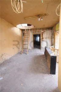 RECO Casa de renovat , zona centrala sub 1000 €/mp!!! - foto 2