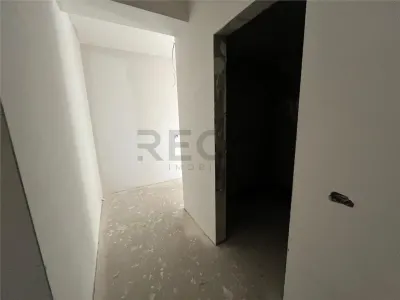 RECO Apartament cu 3 camere, ultracentral, NOU, parter - foto 13