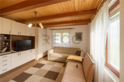 RECO Casa de vacanta 1 camera, zona Episcopia Bihorului, teren generos si balta de pescuit - foto 2