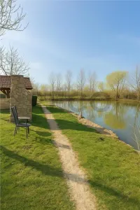 RECO Casa de vacanta 1 camera, zona Episcopia Bihorului, teren generos si balta de pescuit - foto 6