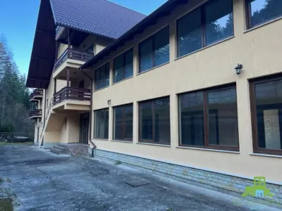 2 Pensiuni la pret de una! Campulung Moldovenesc - 2140 mp - foto 2