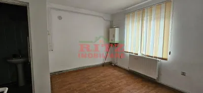 SPATIU  COMERCIAL !!! NOU IN CARACAL! - foto 6