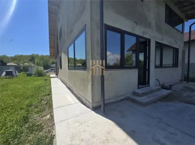 Vindem casa/vila Nisipoasa - foto 2