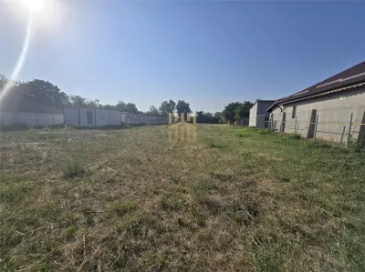 Teren intravilan construibil de vanzare  , reper Primaria Aricestii Rahtivani - foto 8