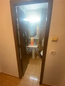 Mamaia, apartament 2 camere, etajul 4/4 - foto 11
