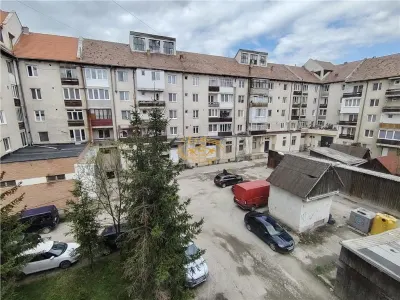 Apartament 4 camere (Gheorgheni, Cart. Bucin 17/B) - foto 23