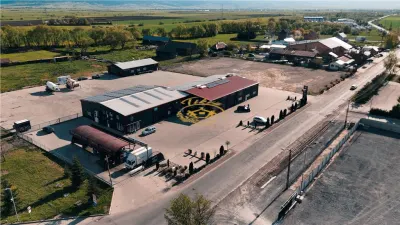 Imobil industrial - service auto complet echipat (Gheorgheni, str. Kossuth Lajos) - Gheorgheni
