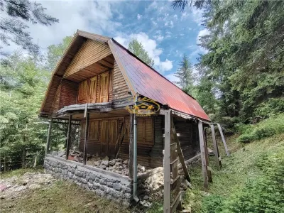 Casa de vacanta nefinalizata (Gheorgheni, zona Magasbukk, km 5) - foto 2