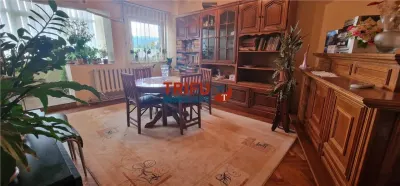 Apartament 4 camere de vanzare zona Centru - foto 1